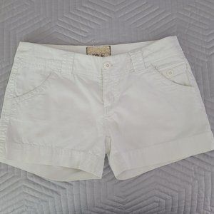 BKE White Cotton Mid Rise Shorts 26